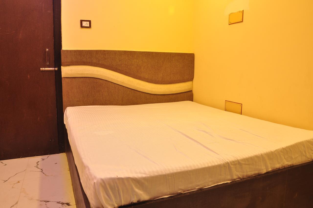 Hotel Golden Inn Balangir Extérieur photo